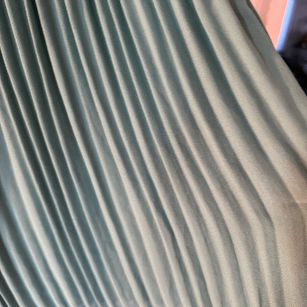 NWT-Ann Taylor LOFT Fluid Pleated Skirt Sz 8 - Picture 5 of 10